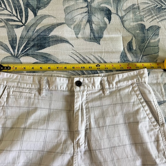 Quiksilver shorts - Picture 4 of 10